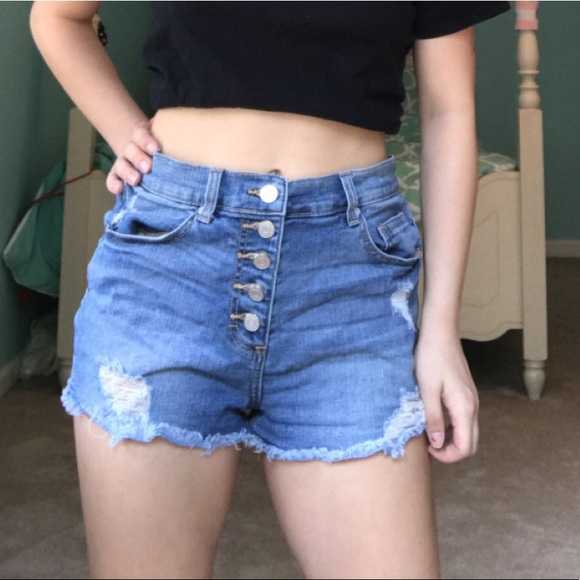 refuge Pants - High waisted button jean shorts